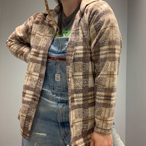 Vintage Neutral Tone Women’s Plaid Button Down - Picture 8 of 8